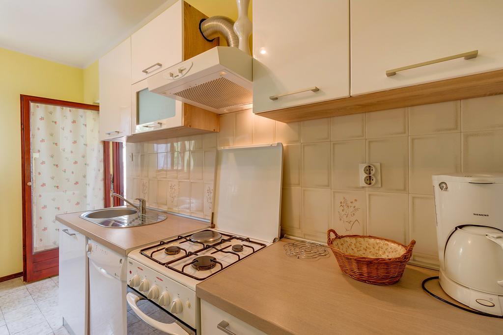 Apartment Marisa Mali Losinj Bagian luar foto