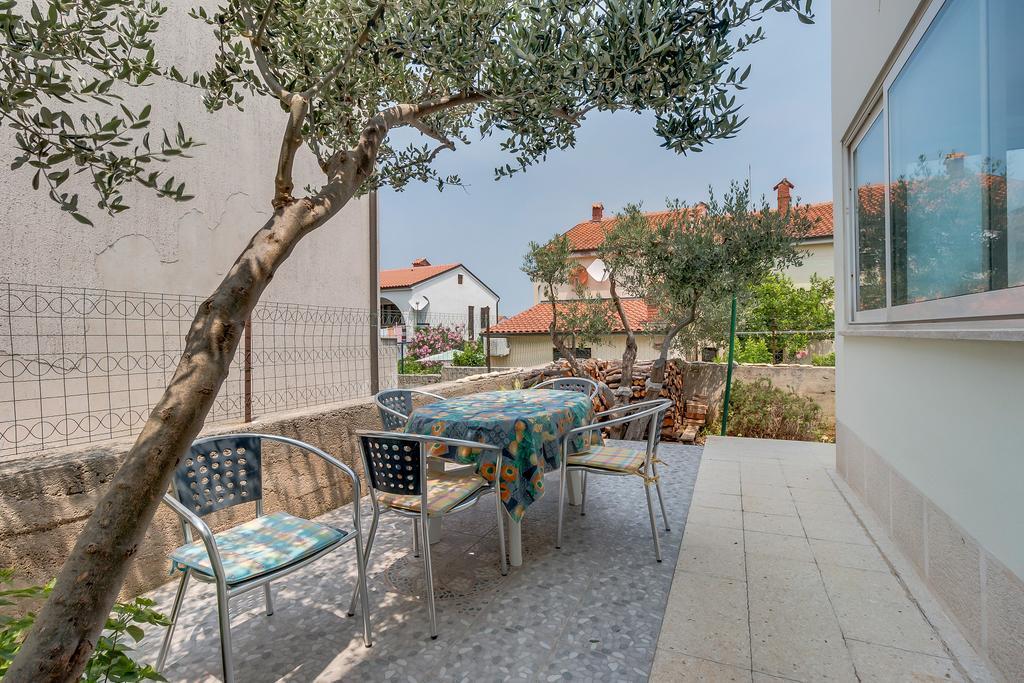 Apartment Marisa Mali Losinj Bagian luar foto